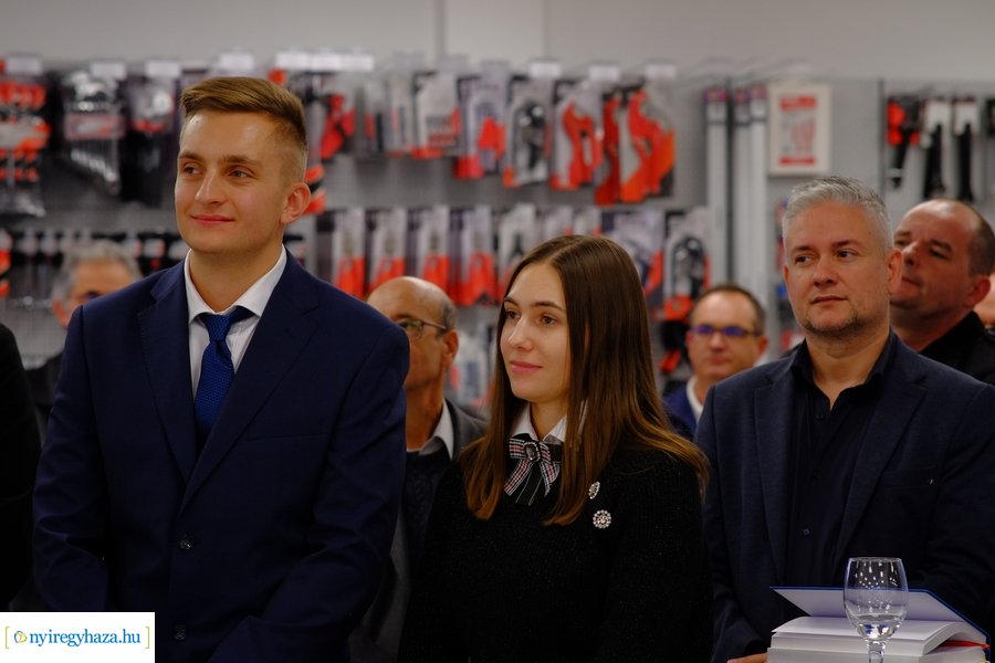 Rumed telephely átadó