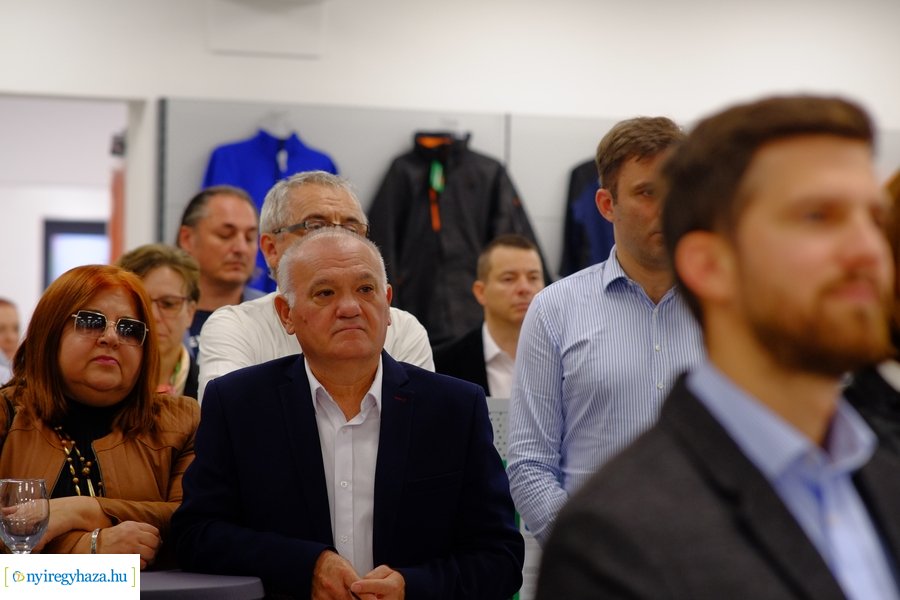 Rumed telephely átadó