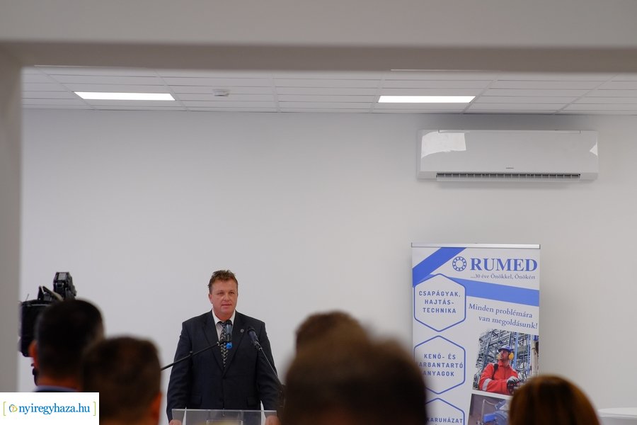 Rumed telephely átadó