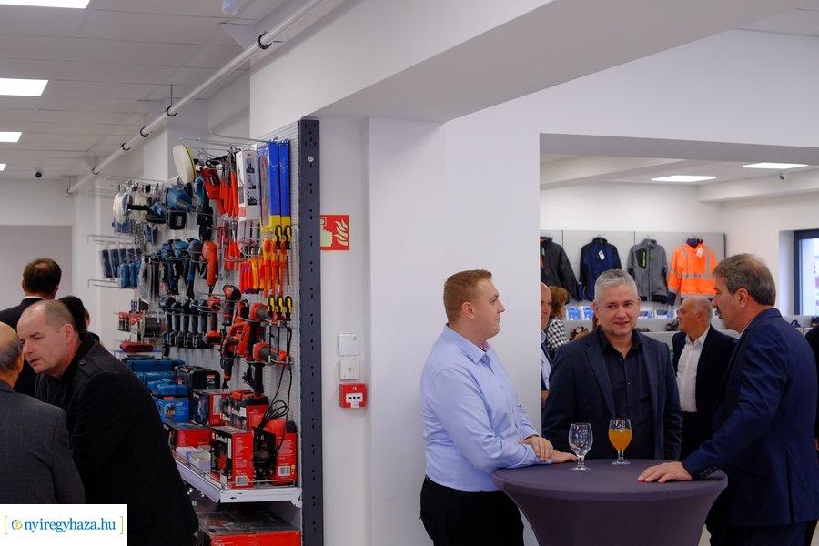 Rumed telephely átadó