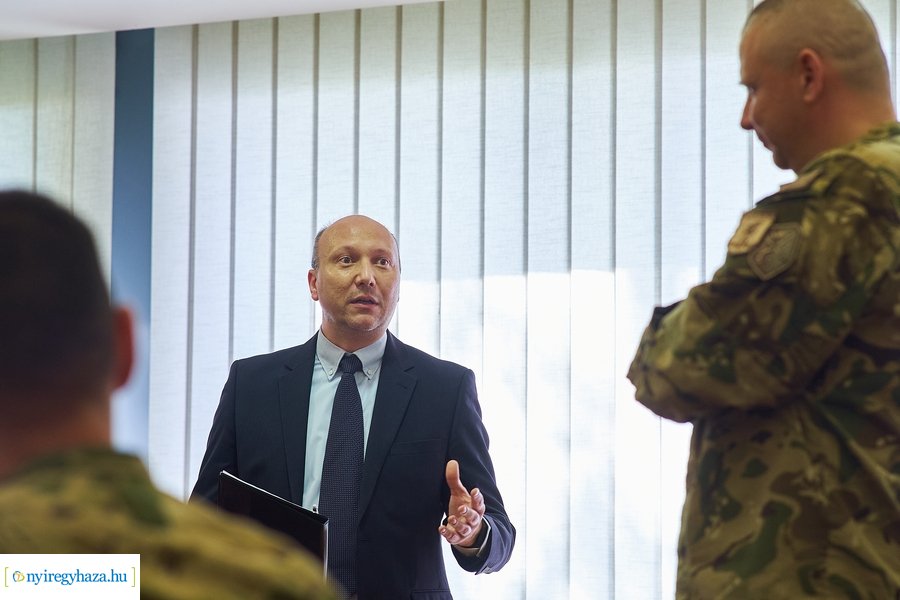 Ruszin-Szendi Romulusz a Nyíregyházi Egyetemen