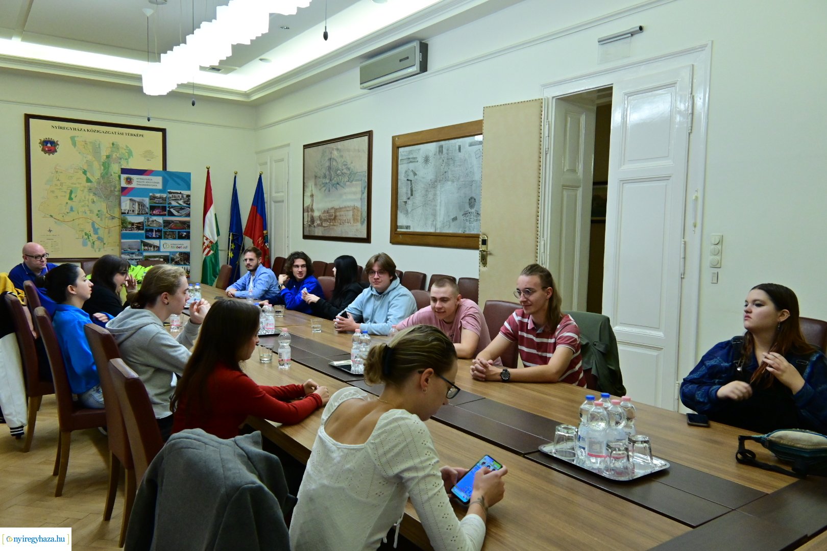 Rzeszówi diákok a Városházán 20241011