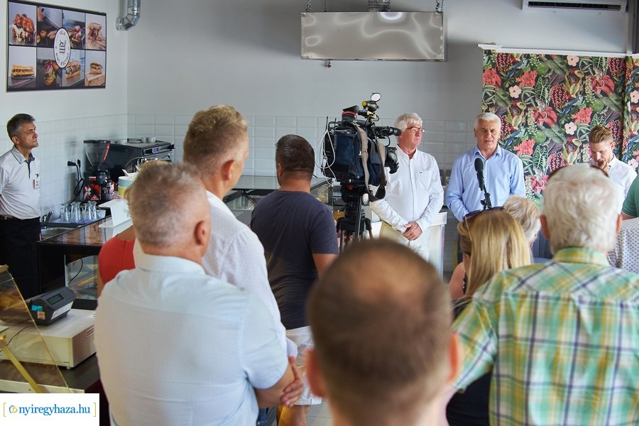 Sajtóreggeli a Piac Bisztróban