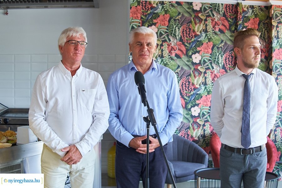 Sajtóreggeli a Piac Bisztróban