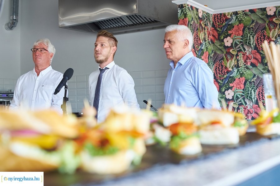 Sajtóreggeli a Piac Bisztróban