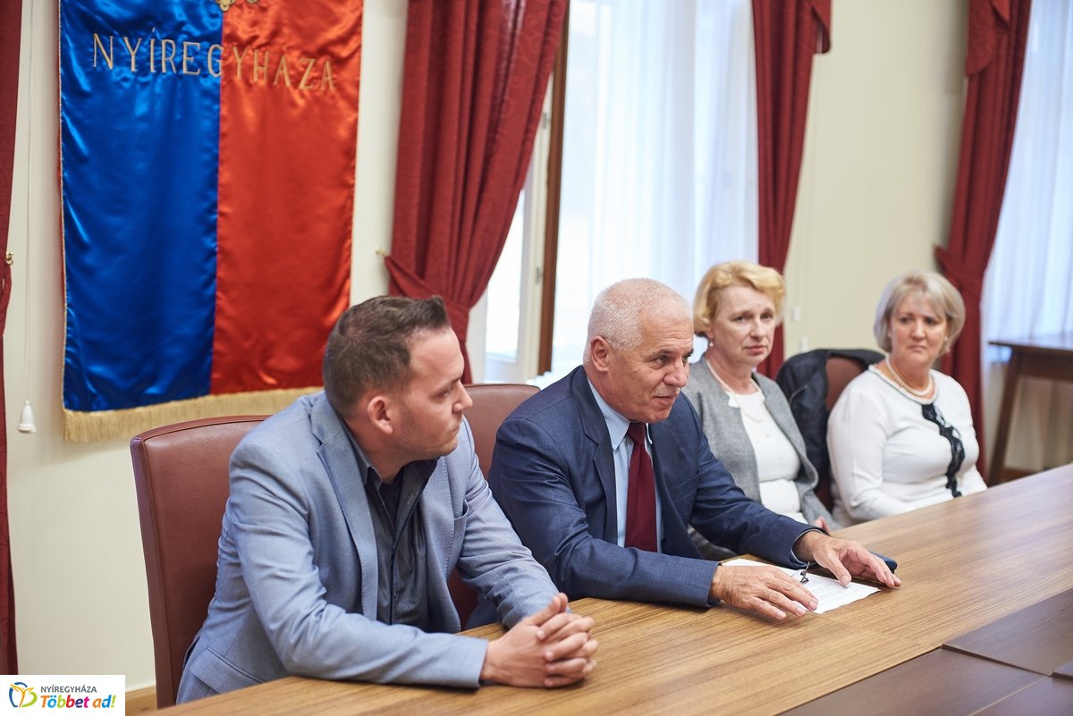 Sajtótájékoztató a Bárczi iskola fejlesztéséről