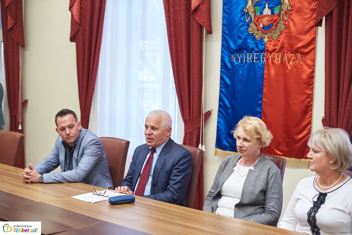 Sajtótájékoztató a Bárczi iskola fejlesztéséről