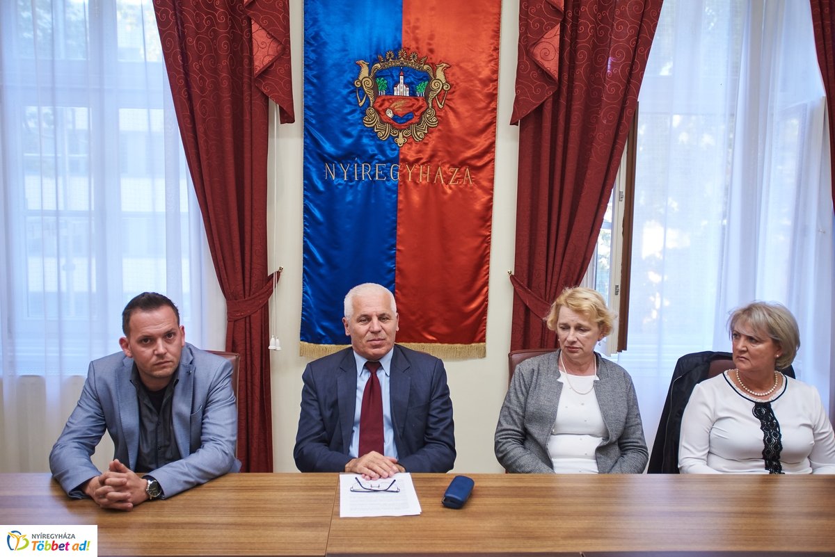 Sajtótájékoztató a Bárczi iskola fejlesztéséről