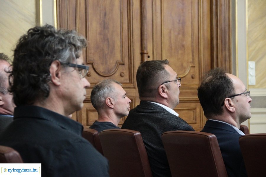 Sajtótájékoztató a Tiszavasvári út fejlesztéséről 20230425