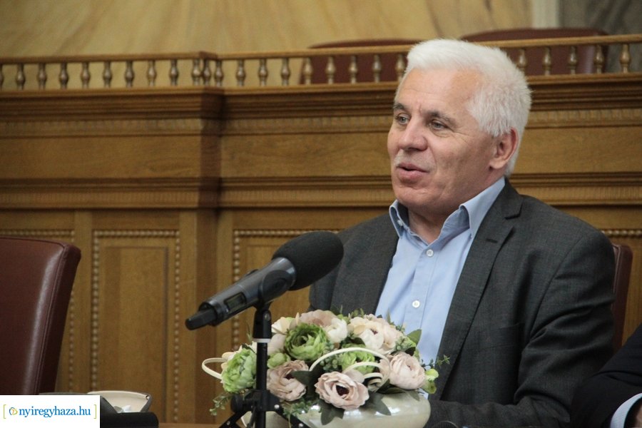 Sajtótájékoztató a Tiszavasvári út fejlesztéséről 20230425