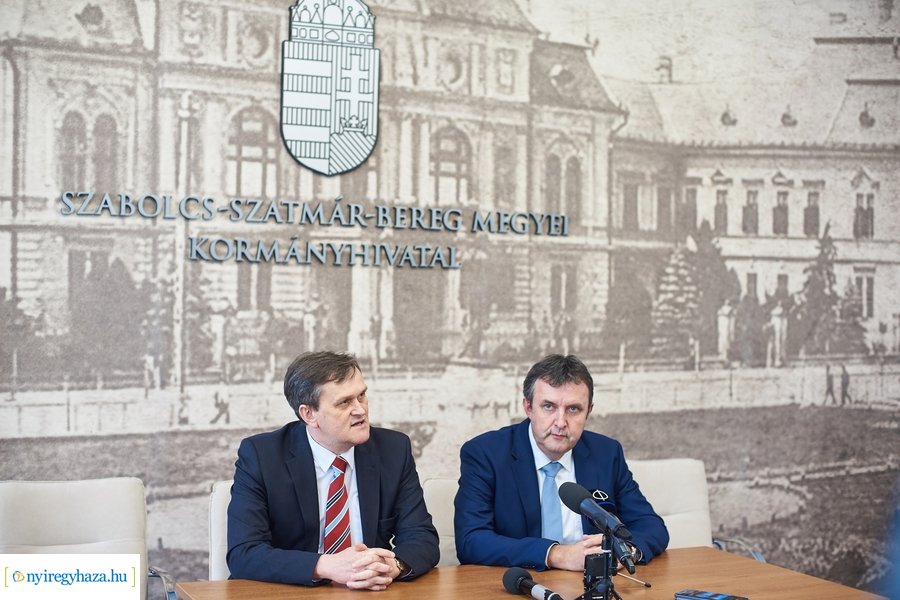 Sajtótájékoztató az iparfejlesztésről