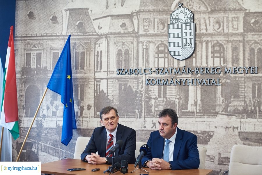 Sajtótájékoztató az iparfejlesztésről