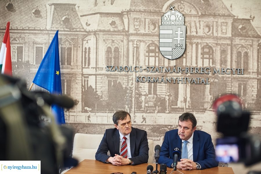 Sajtótájékoztató az iparfejlesztésről