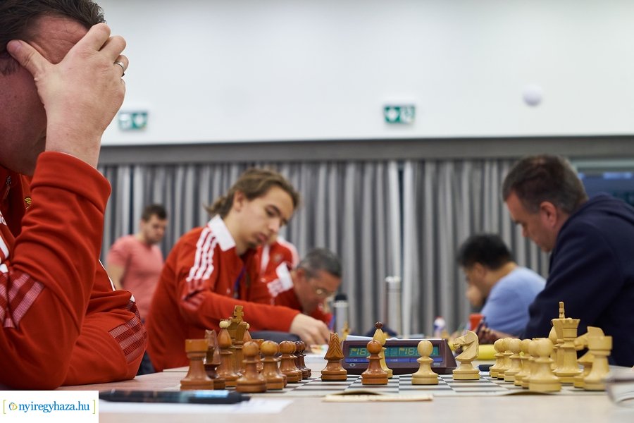 Sakkverseny a Színdbádban