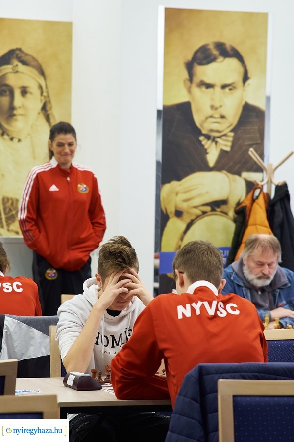 Sakkverseny a Színdbádban