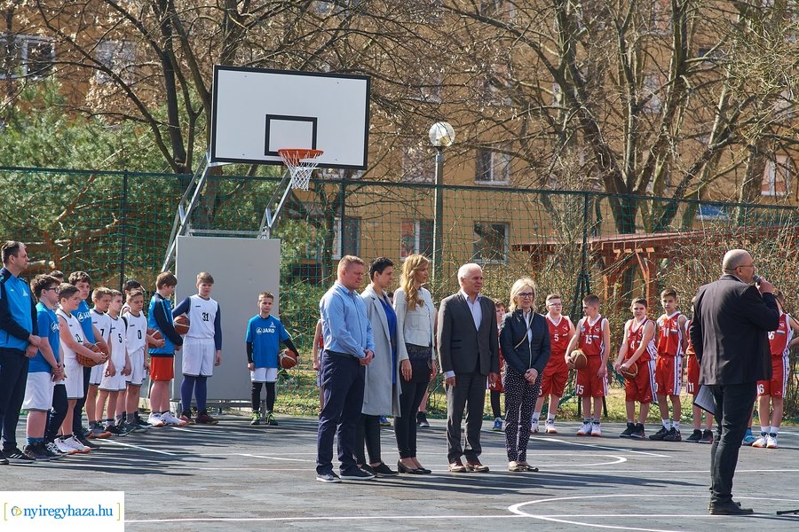 Sallai József Kosárlabda Liget avató