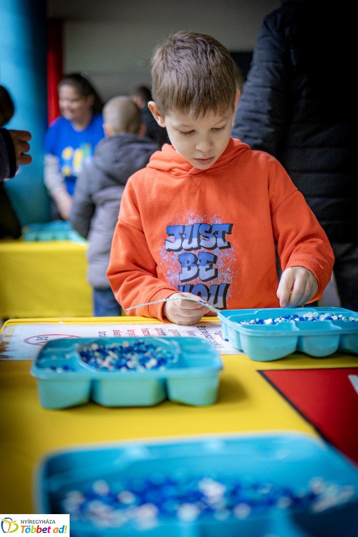 Sarkvidéki karácsony a LEGO gyárral a Nyíregyházi Állatparkban