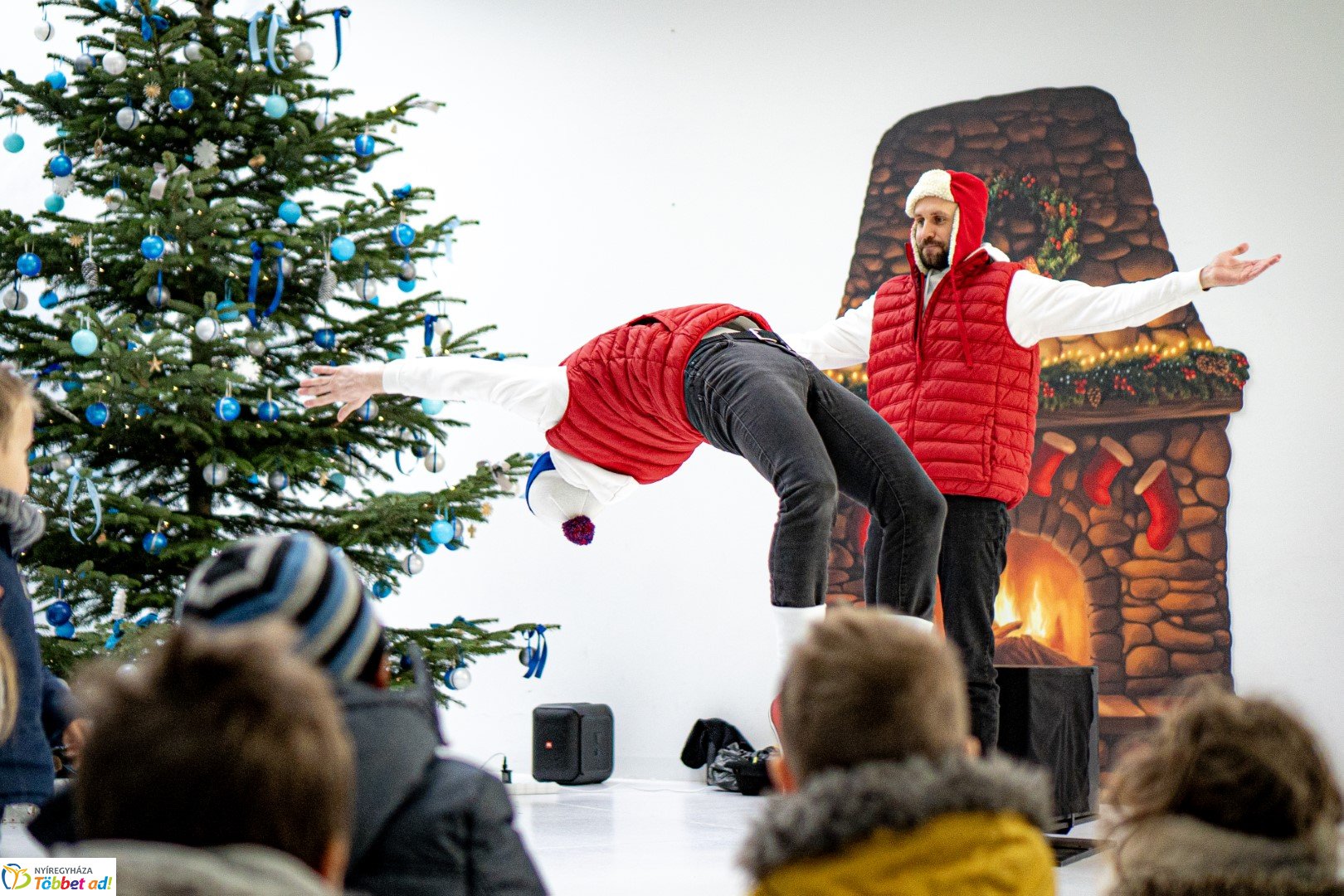 Sarkvidéki karácsony a LEGO gyárral a Nyíregyházi Állatparkban