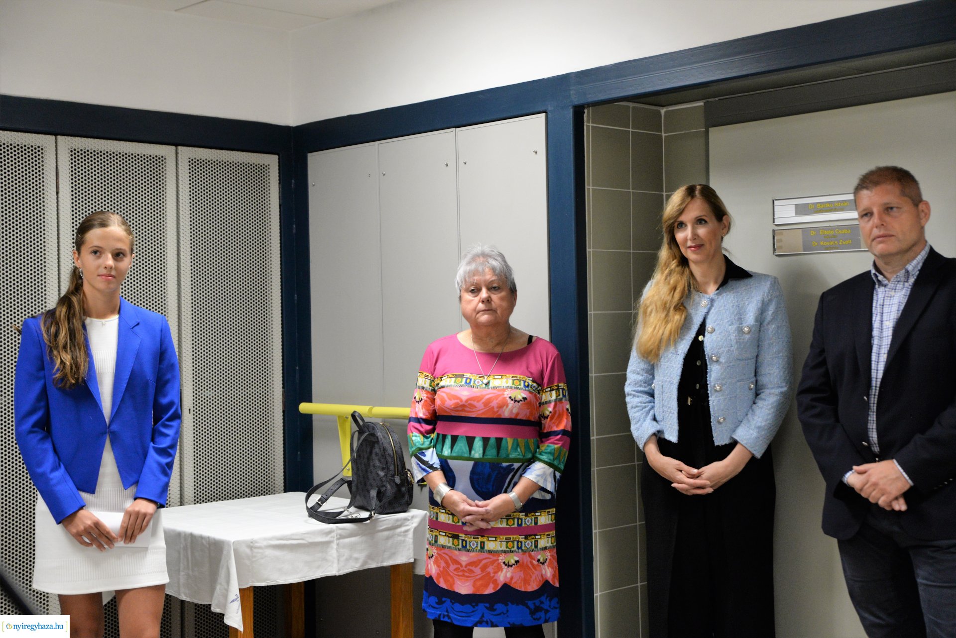 Sávolt Karolina festményei a Fül-Orr-Gégészeti Osztályon