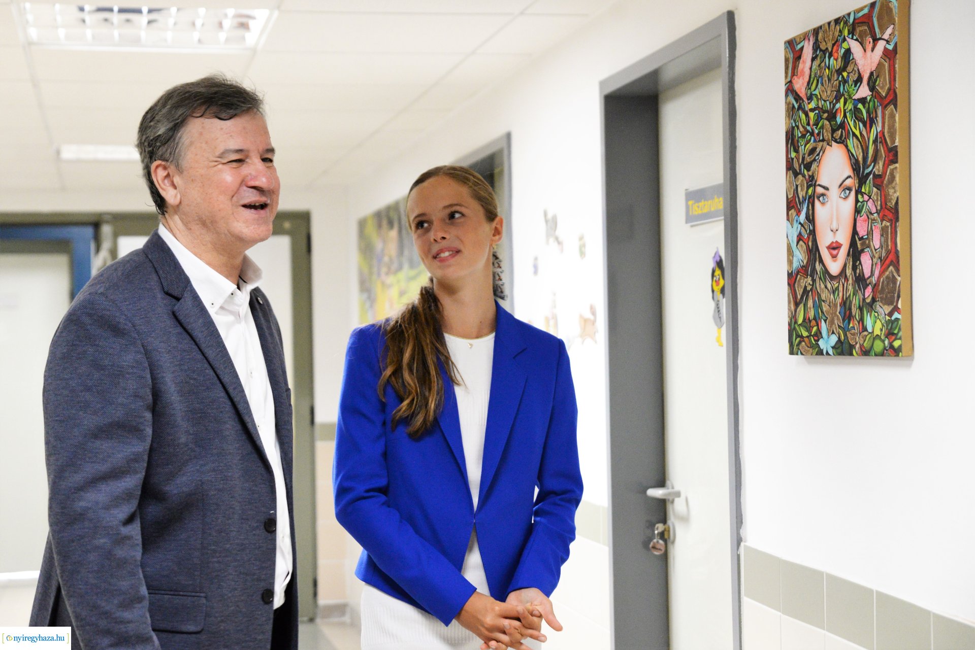 Sávolt Karolina festményei a Fül-Orr-Gégészeti Osztályon