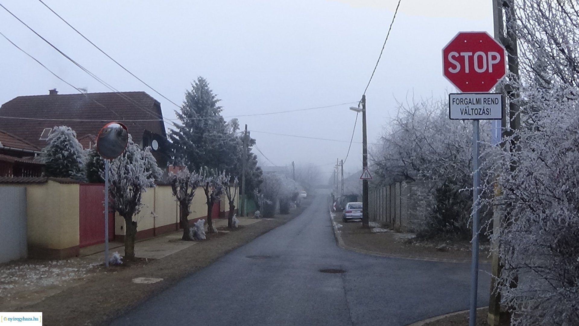 Sebességlassító borda a Napsugár utcában
