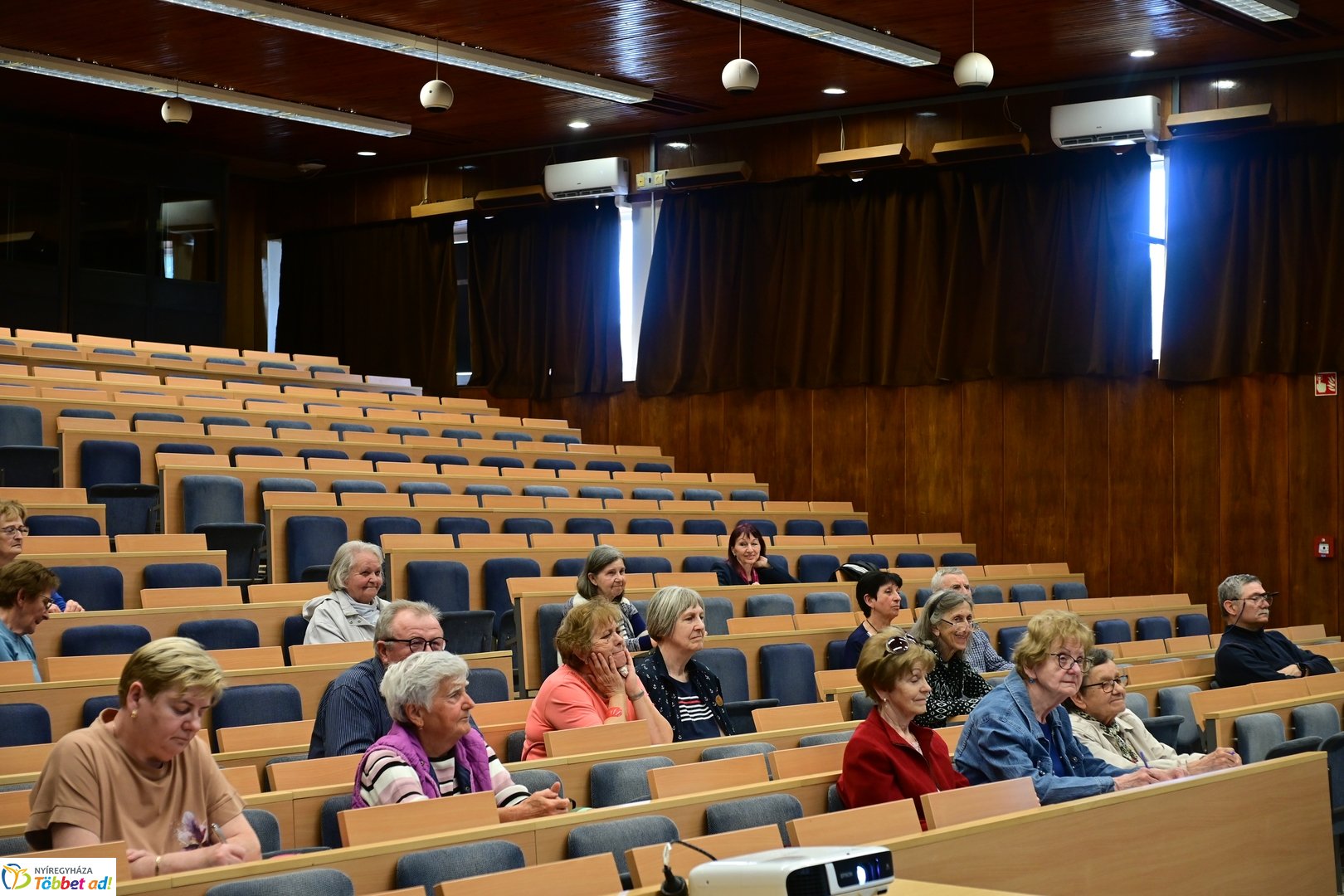 Senior Akadémia - Digitális világ