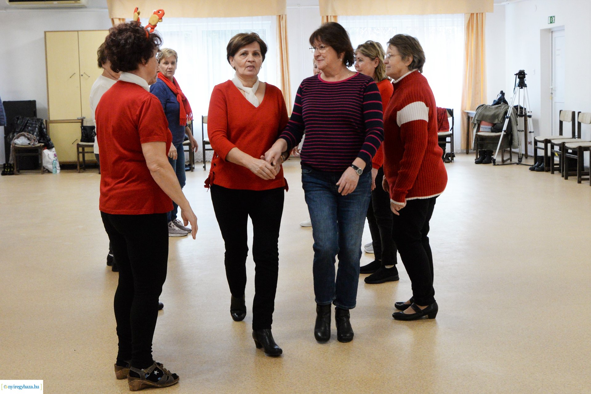 Senior örömtánc az Alvégesi Művelődési Házban