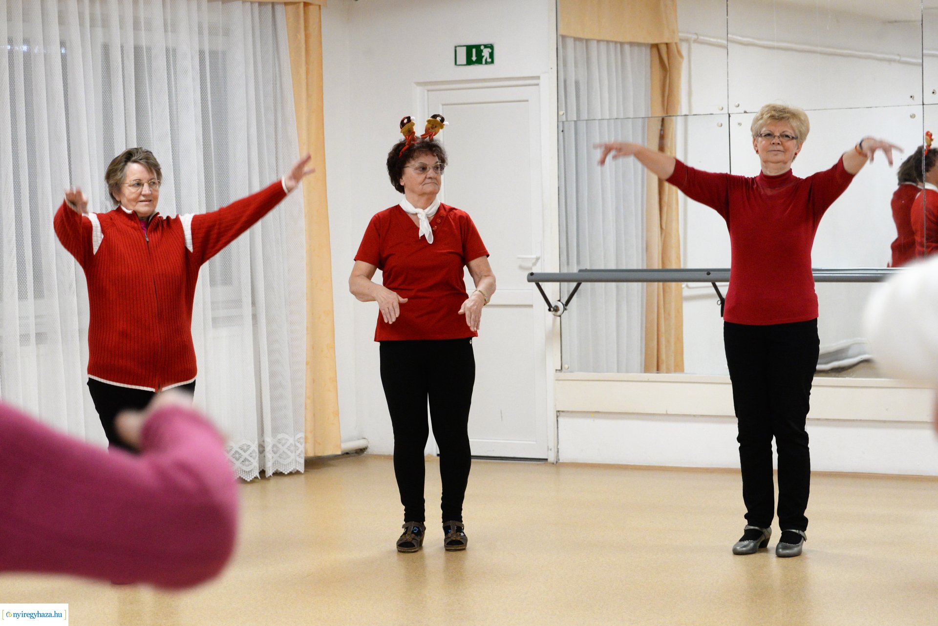 Senior örömtánc az Alvégesi Művelődési Házban