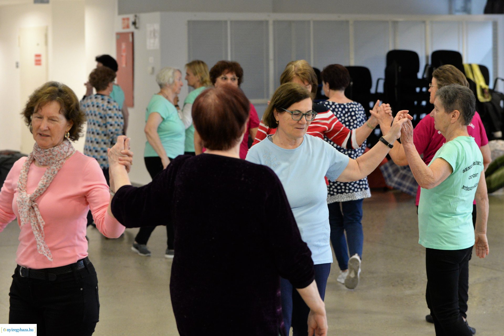 Senior örömtánc oktatás 2023
