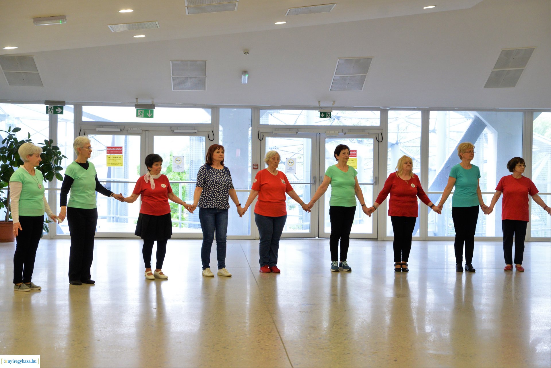Senior örömtánc oktatás 2023
