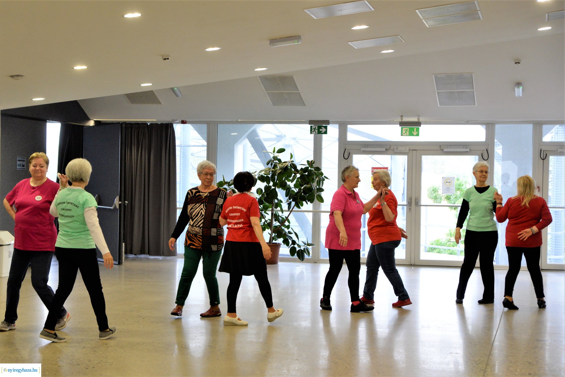 Senior örömtánc oktatás 2023