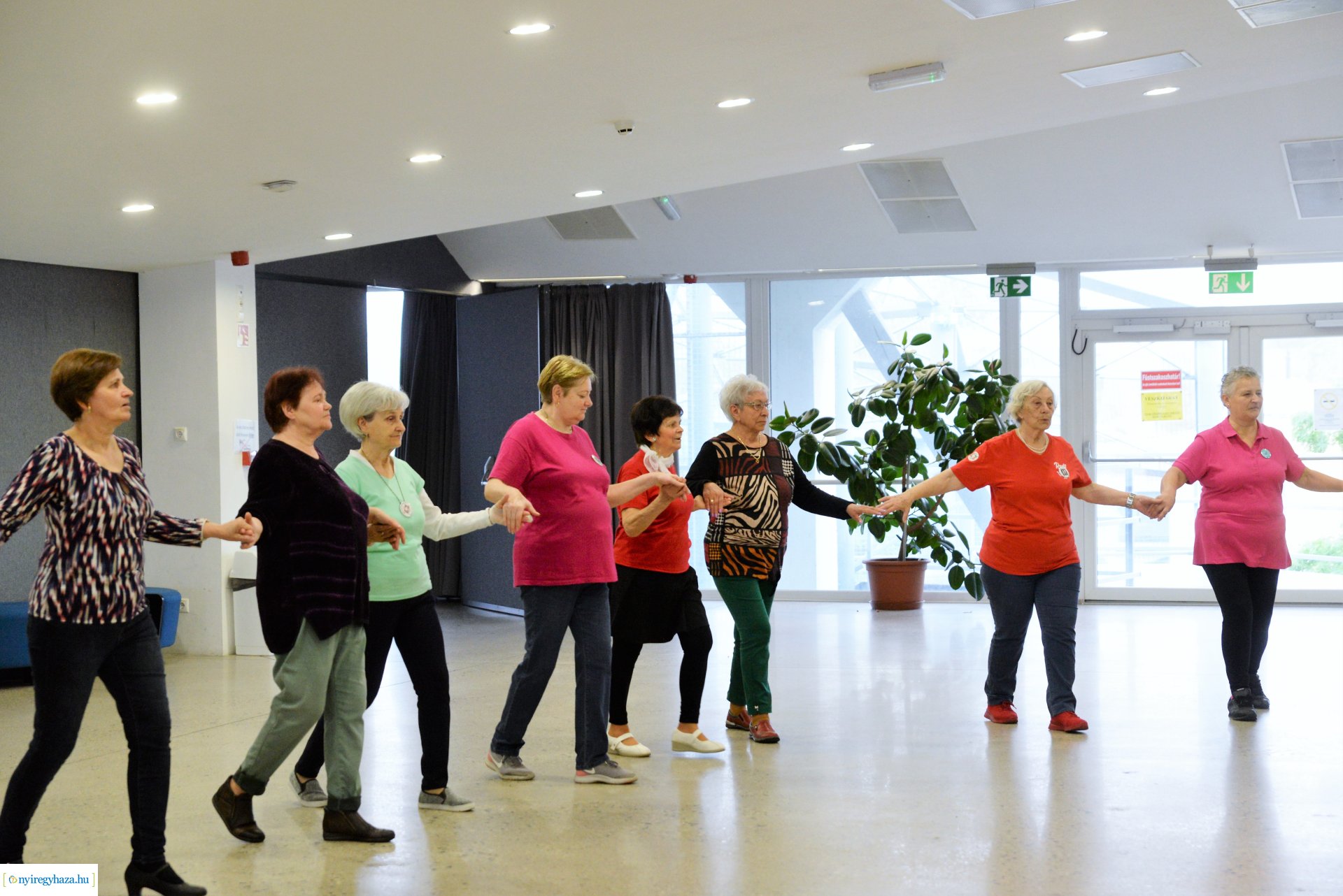 Senior örömtánc oktatás 2023