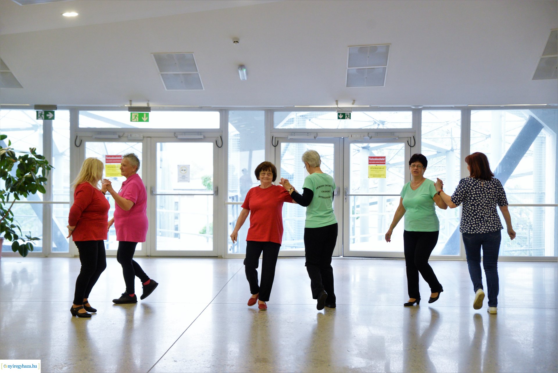 Senior örömtánc oktatás 2023
