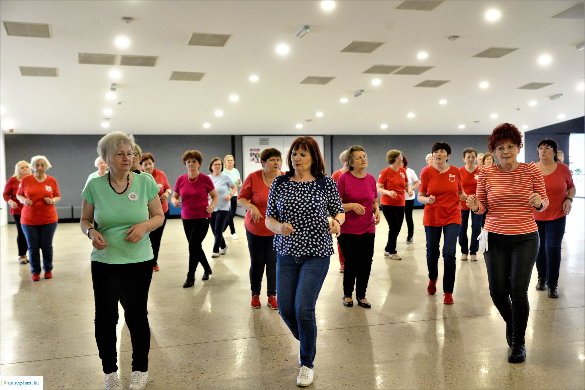 Senior örömtánc oktatás 2023