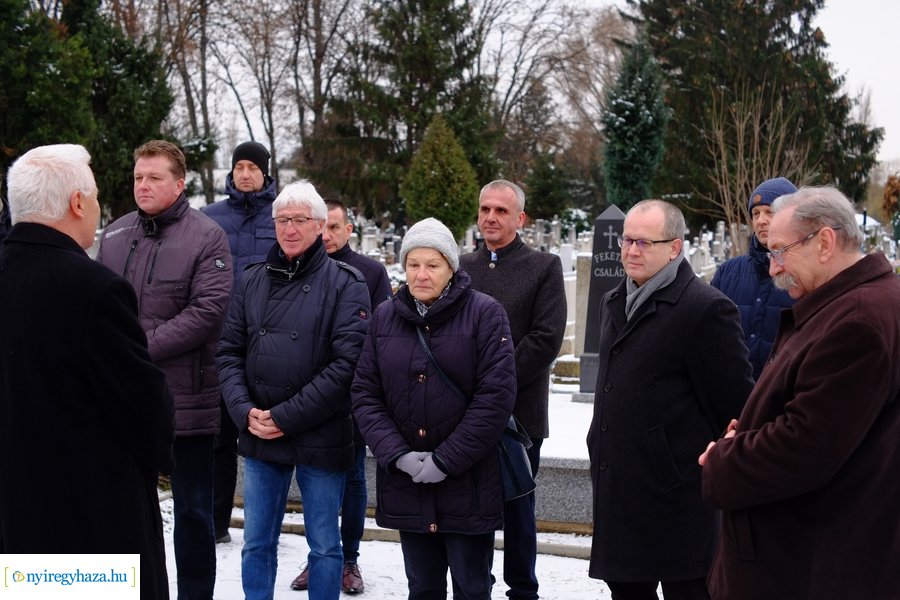 Síremlékek felújítva az Északi temetőben