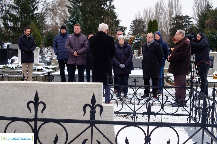 Síremlékek felújítva az Északi temetőben