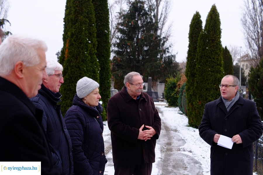 Síremlékek felújítva az Északi temetőben