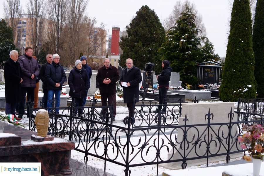 Síremlékek felújítva az Északi temetőben