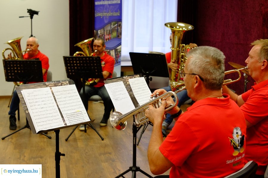 Smart Brass Band koncert időseknek