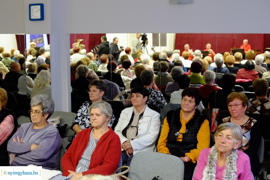 Smart Brass Band koncert időseknek