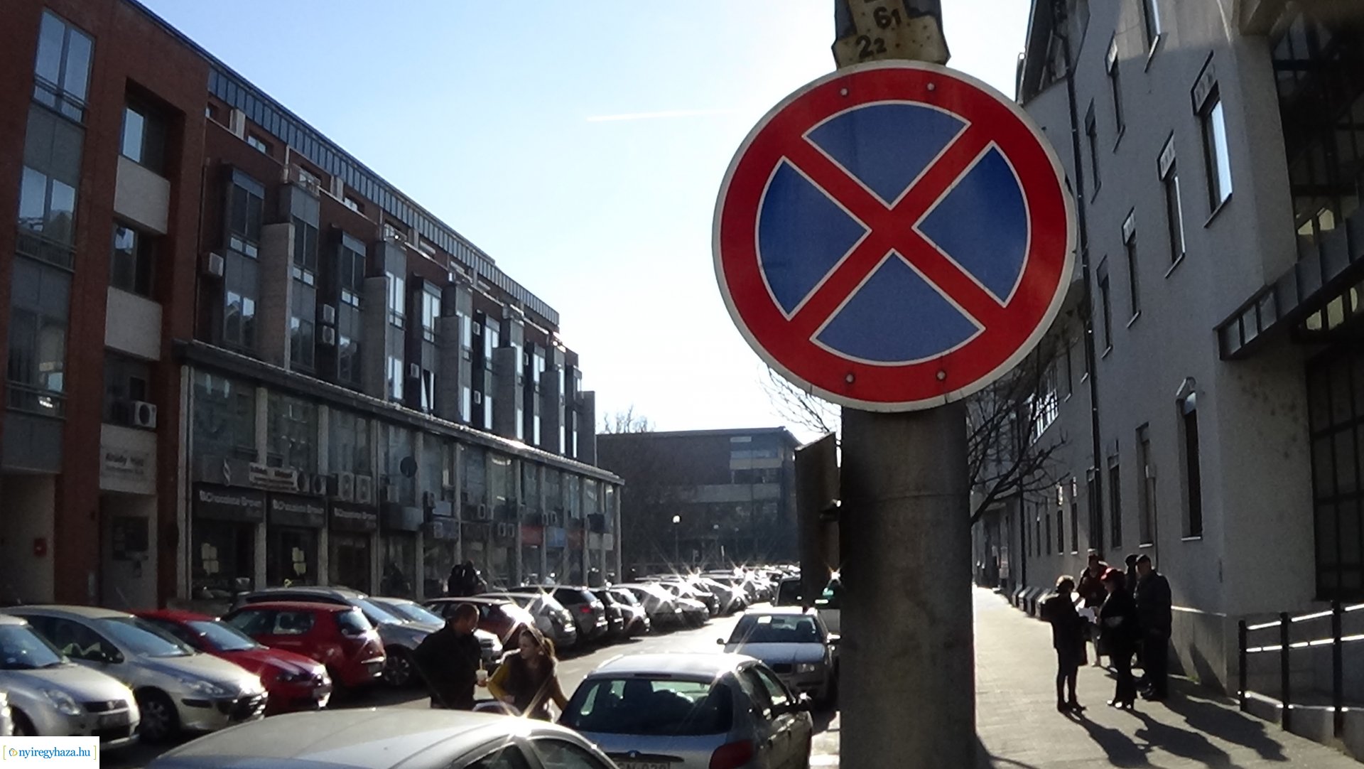 Sok a tilosban parkoló autó