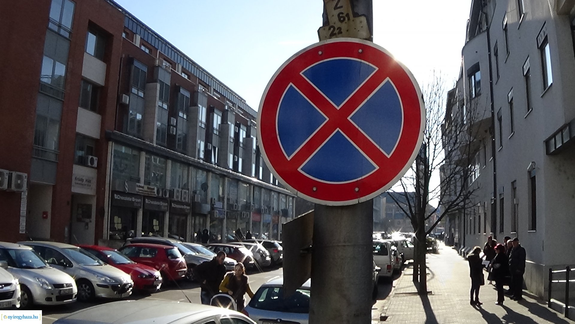 Sok a tilosban parkoló autó