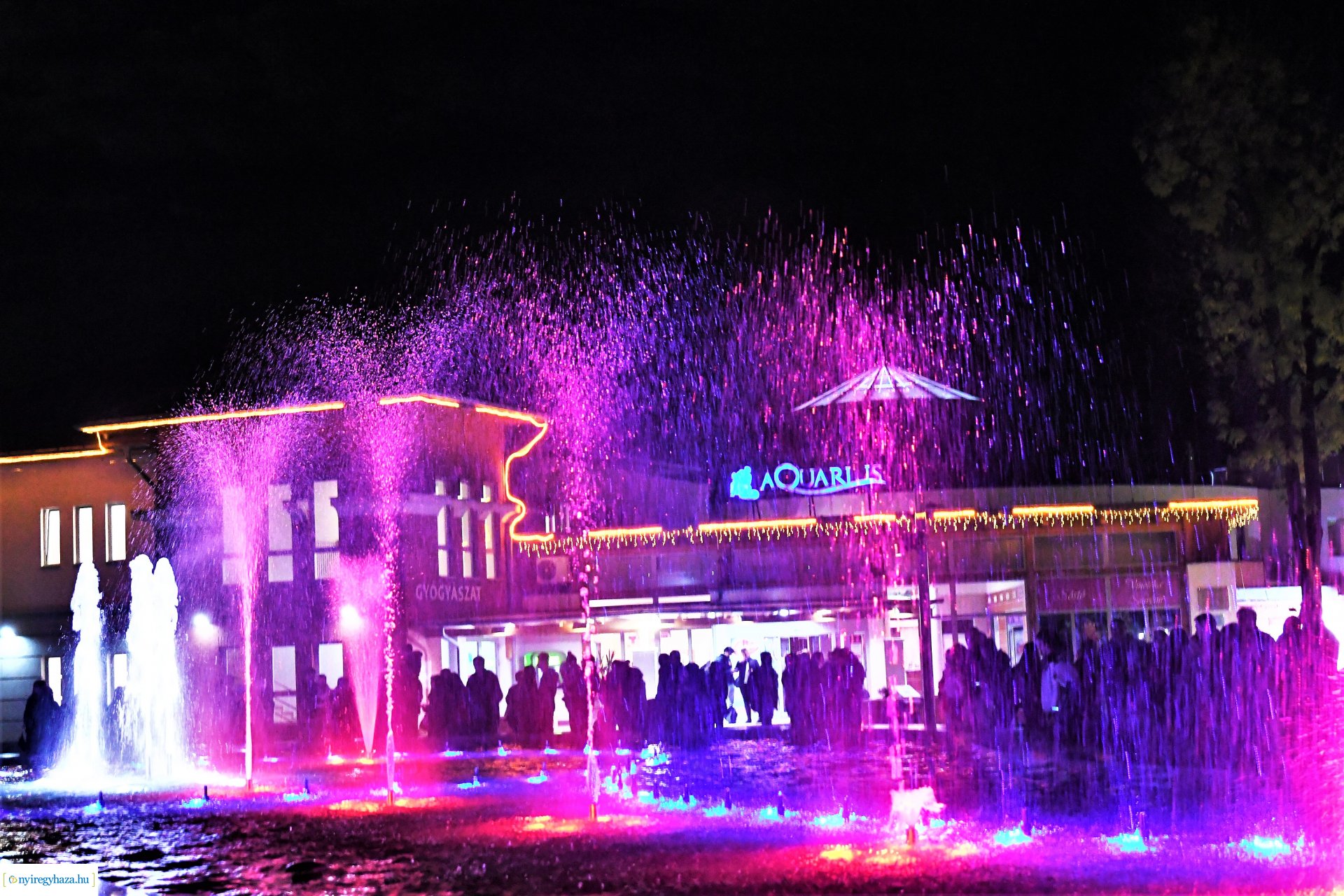 Sóstó új látványossága - elkészült a szökőkút