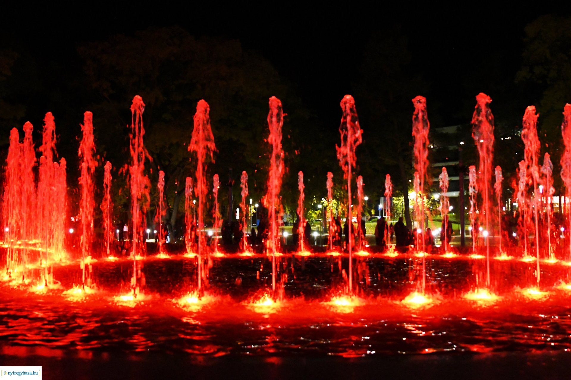 Sóstó új látványossága - elkészült a szökőkút