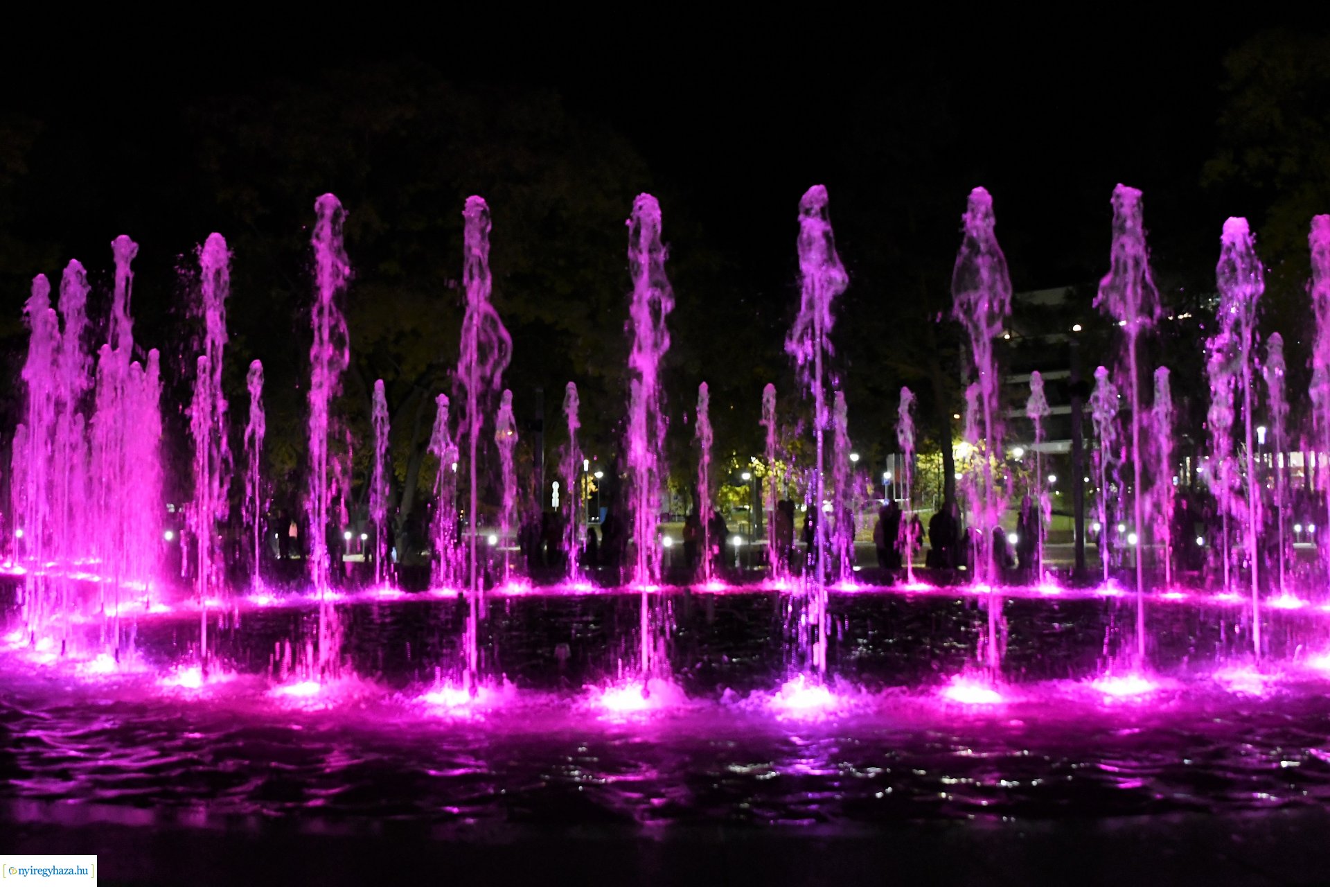 Sóstó új látványossága - elkészült a szökőkút