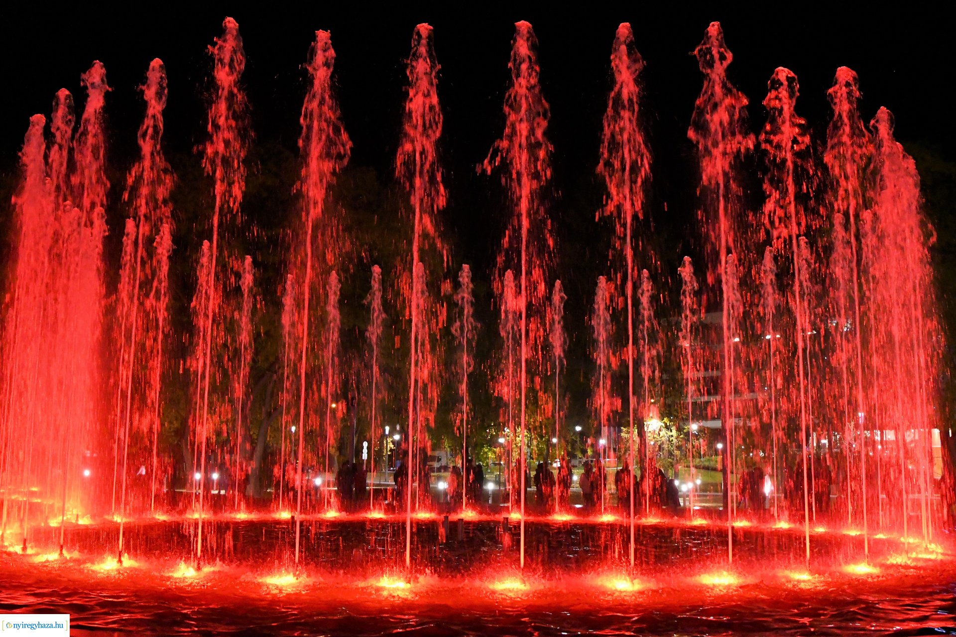 Sóstó új látványossága - elkészült a szökőkút