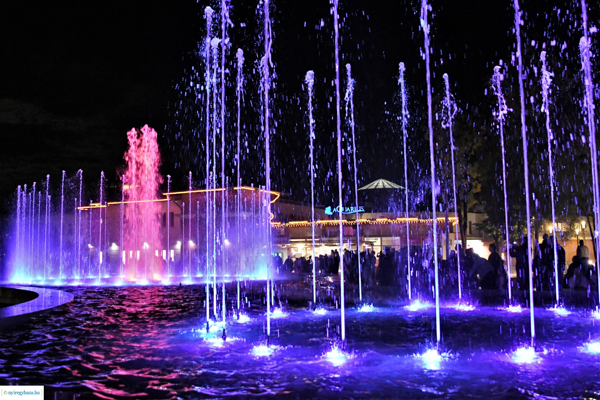 Sóstó új látványossága - elkészült a szökőkút