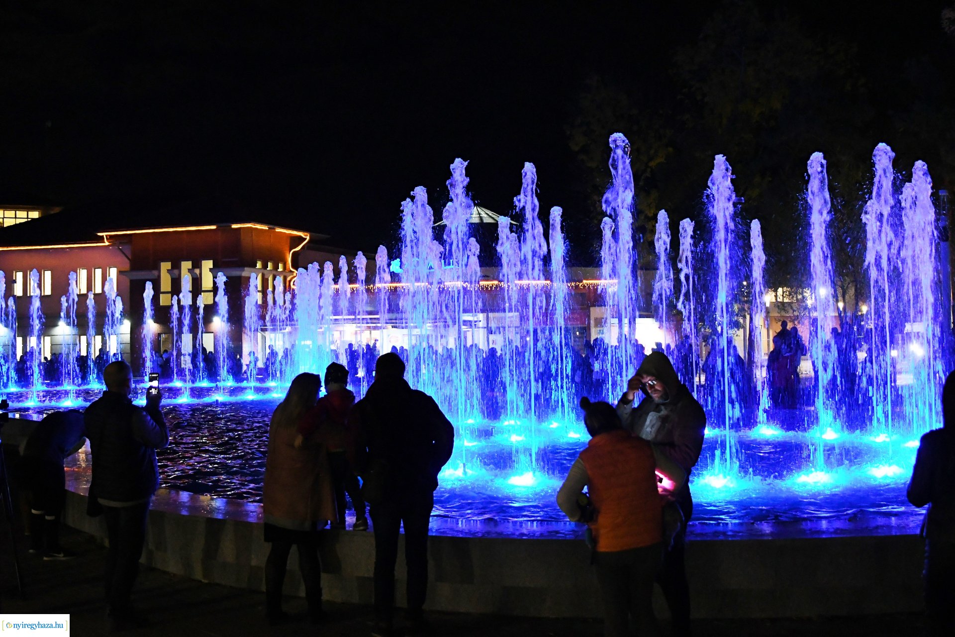 Sóstó új látványossága - elkészült a szökőkút