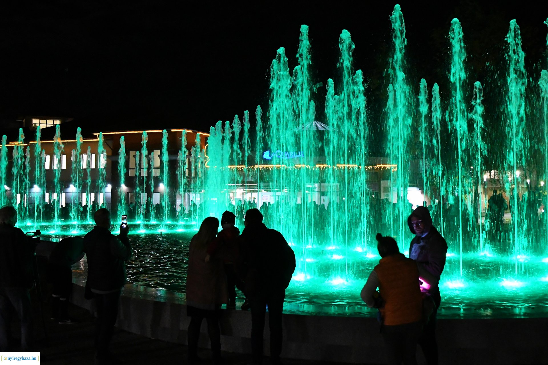 Sóstó új látványossága - elkészült a szökőkút