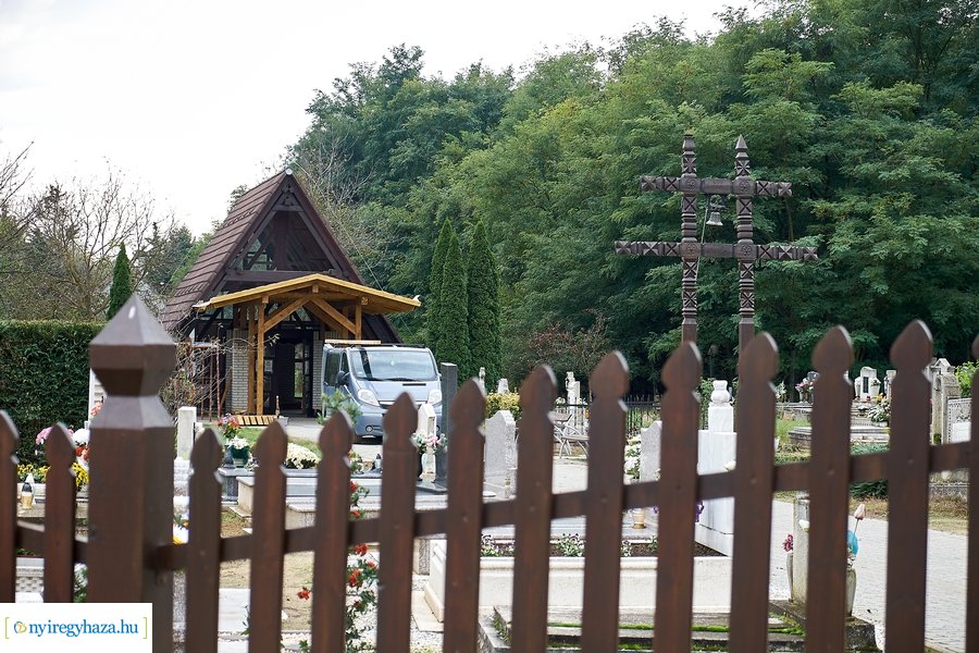 Sóstóhegyi temető felújítása